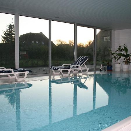 Ferienwohnungen Im Hotel Garni Zur Post Utersum Room photo